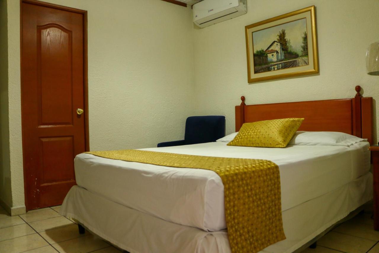 Hotel Villa Serena Escalon San Salvador Exteriör bild