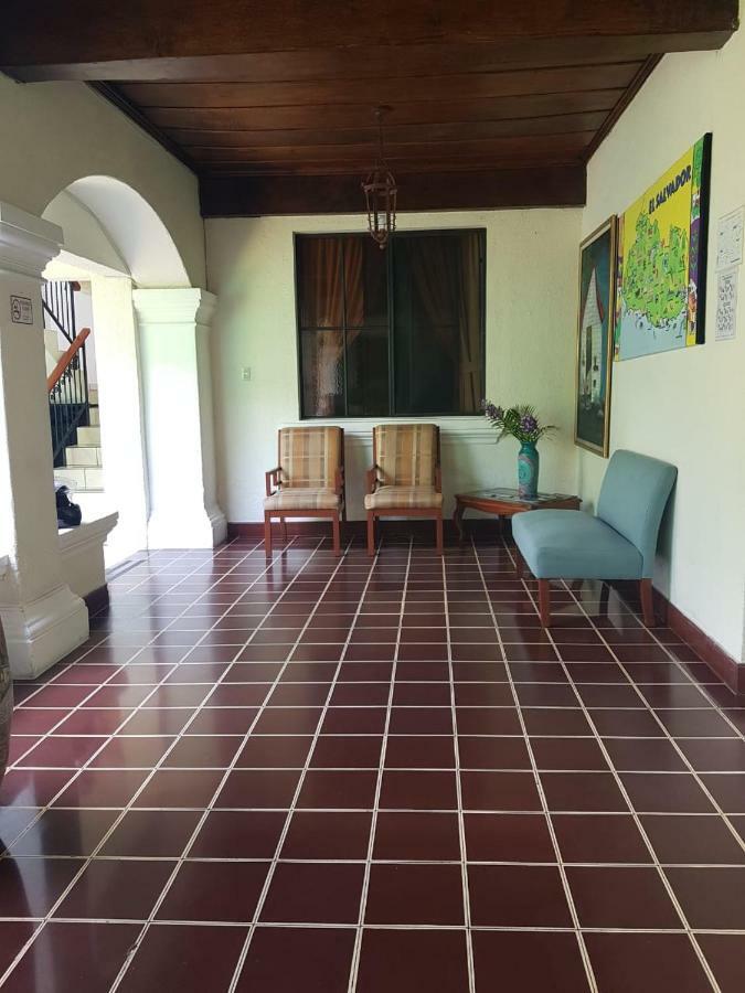 Hotel Villa Serena Escalon San Salvador Exteriör bild