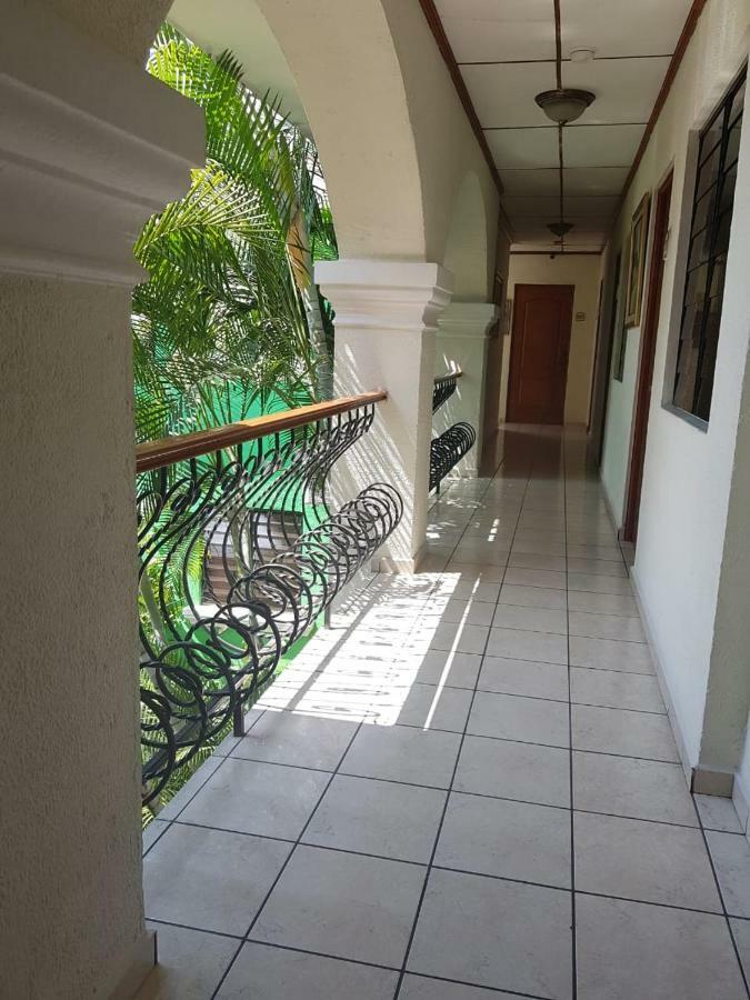Hotel Villa Serena Escalon San Salvador Exteriör bild